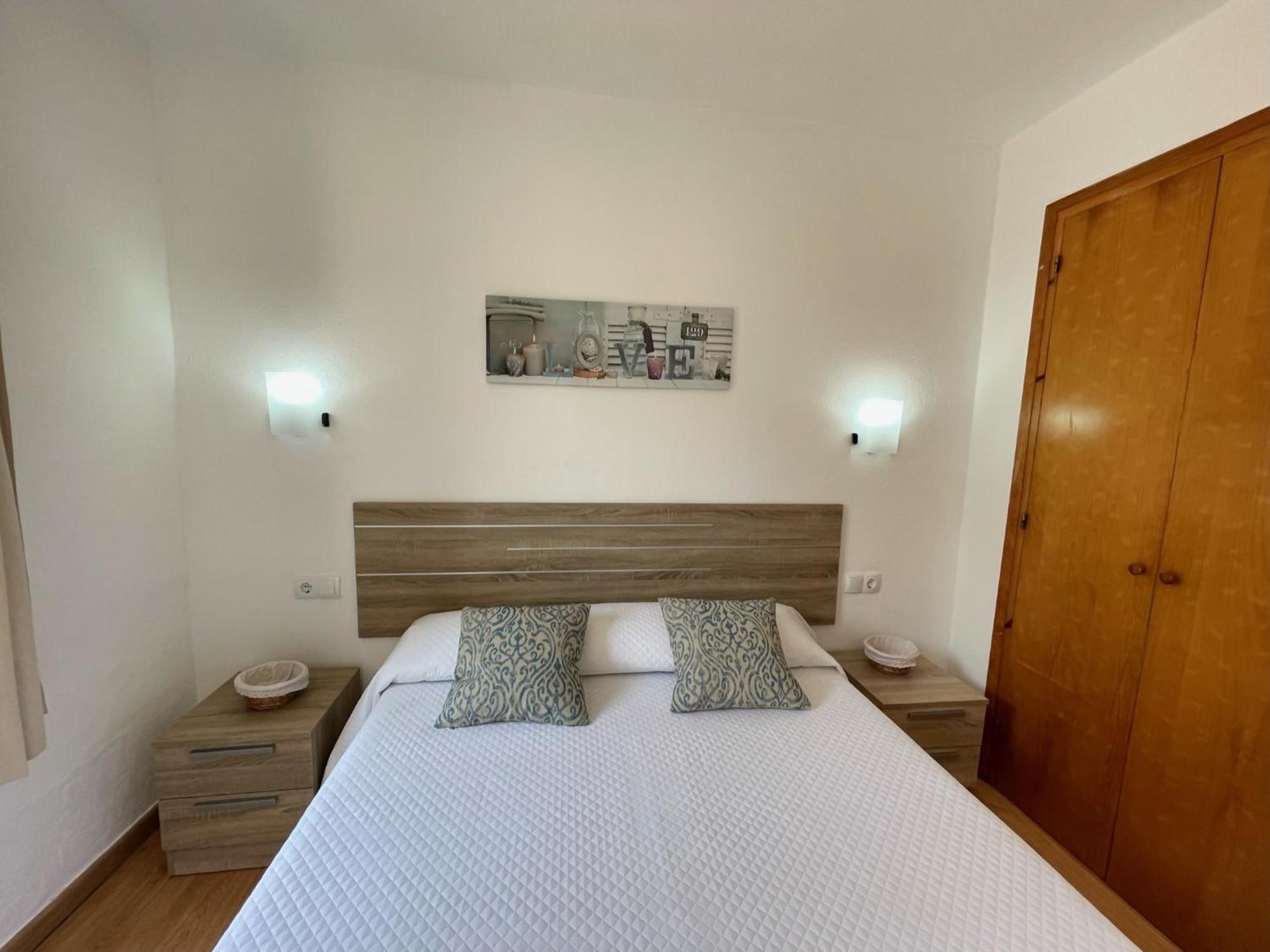 Mestral Apto En Planta Baja Con Piscina Arenal d'en Castell Exterior photo