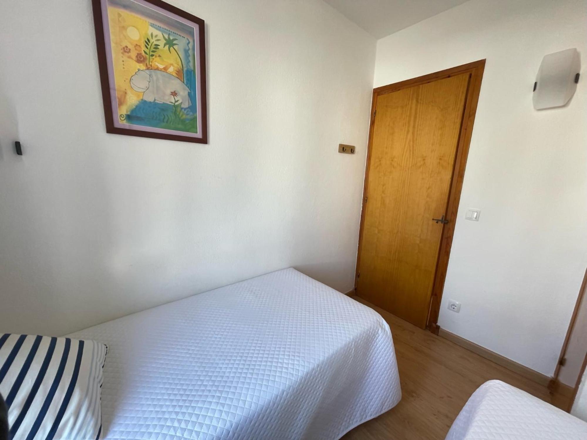 Mestral Apto En Planta Baja Con Piscina Arenal d'en Castell Exterior photo
